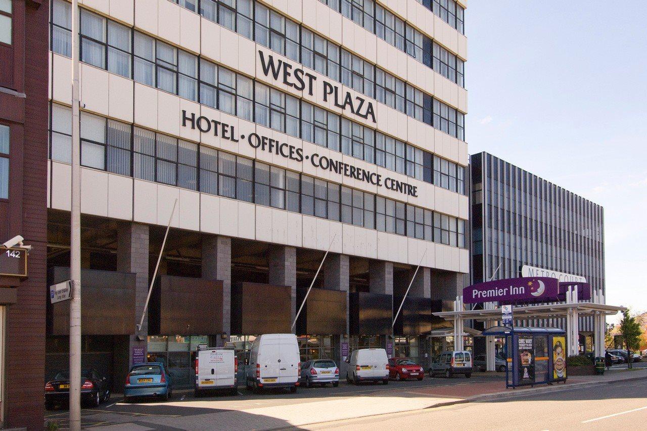 Premier Inn West Bromwich Central Екстериор снимка