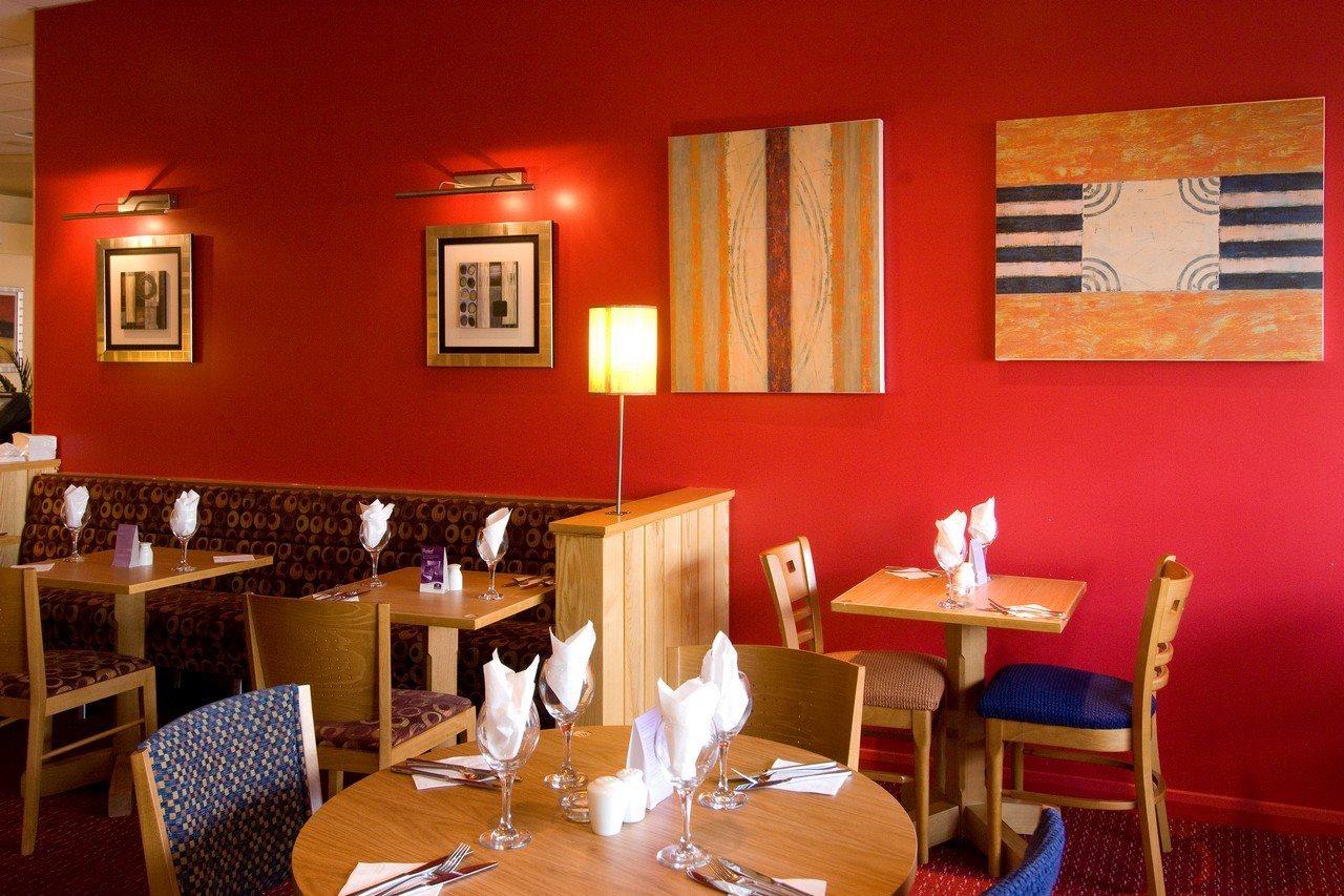 Premier Inn West Bromwich Central Екстериор снимка